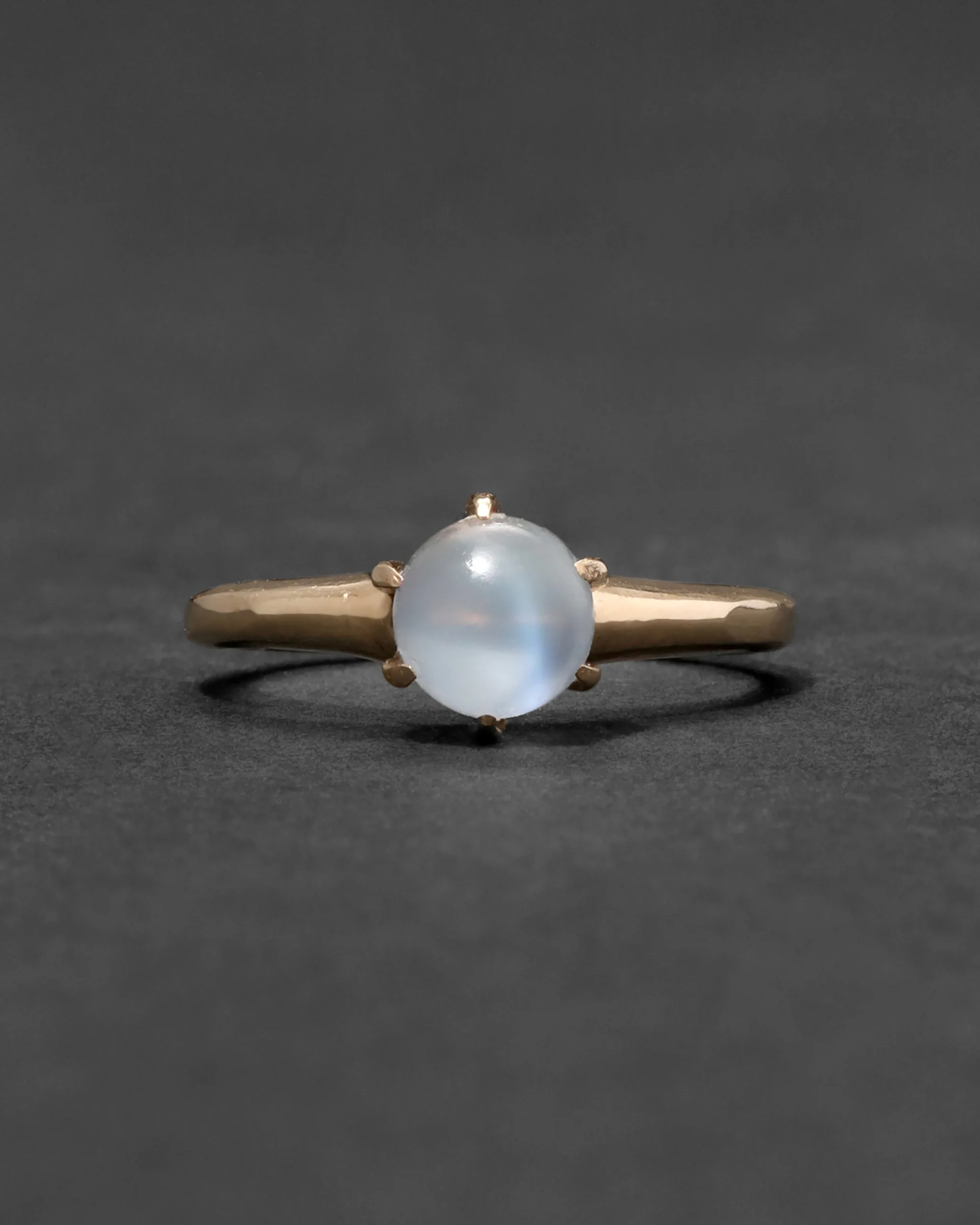 Antique Victorian 10k Gold with Claw Set Moonstone Ring