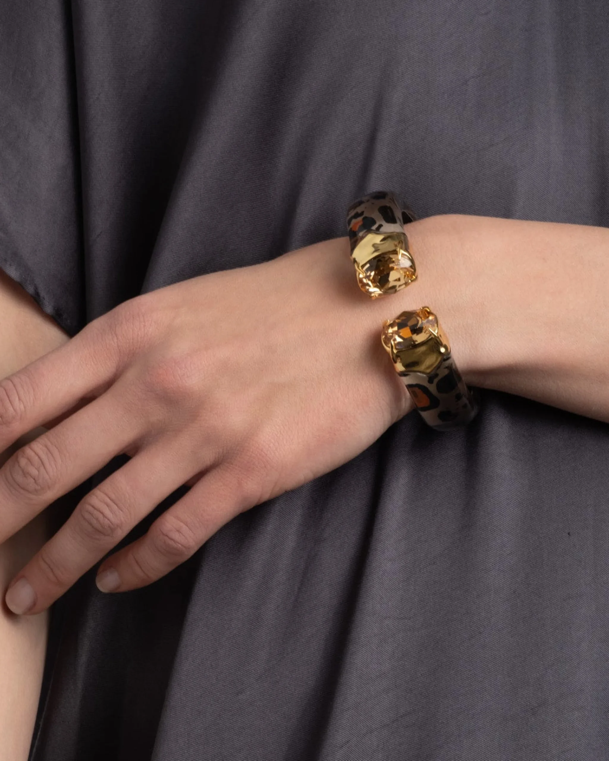 Bonbon Crystal Lucite Hinge Bracelet- Leopard