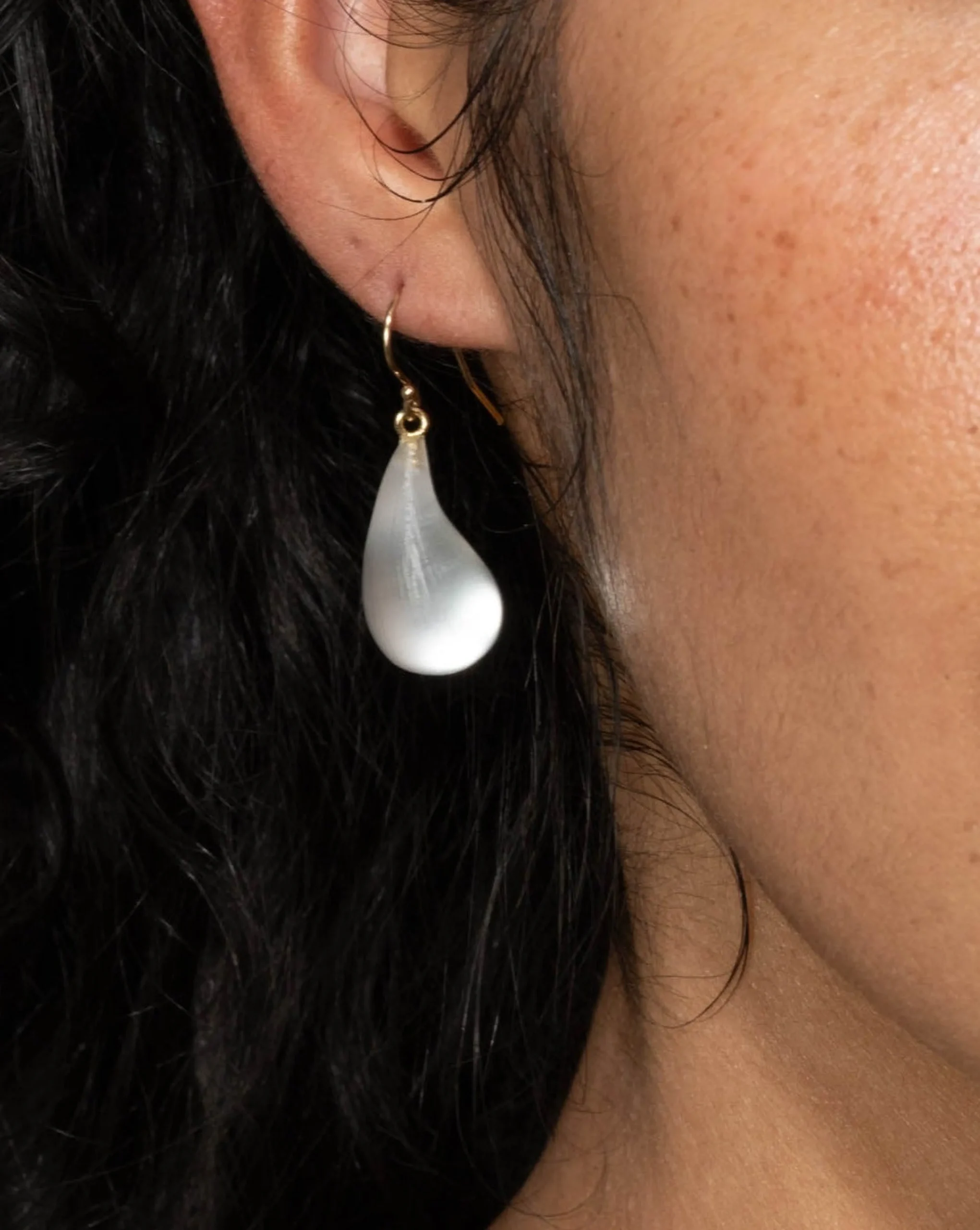 Lucite Dewdrop Earring- Silver