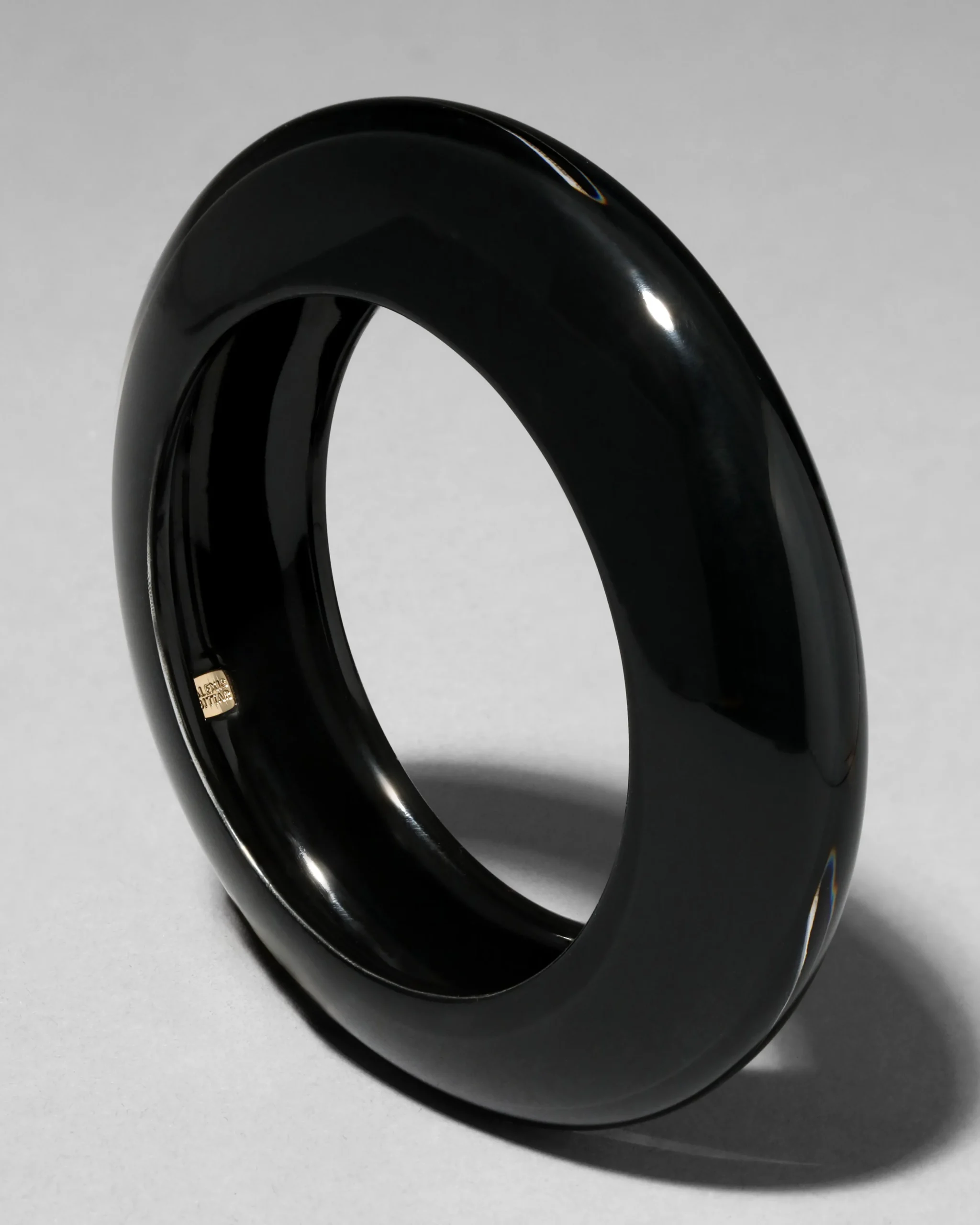 Lucite Saucer Bangle Bracelet- Onyx