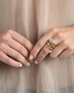 Solanales Crystal Coiled Pebble Ring