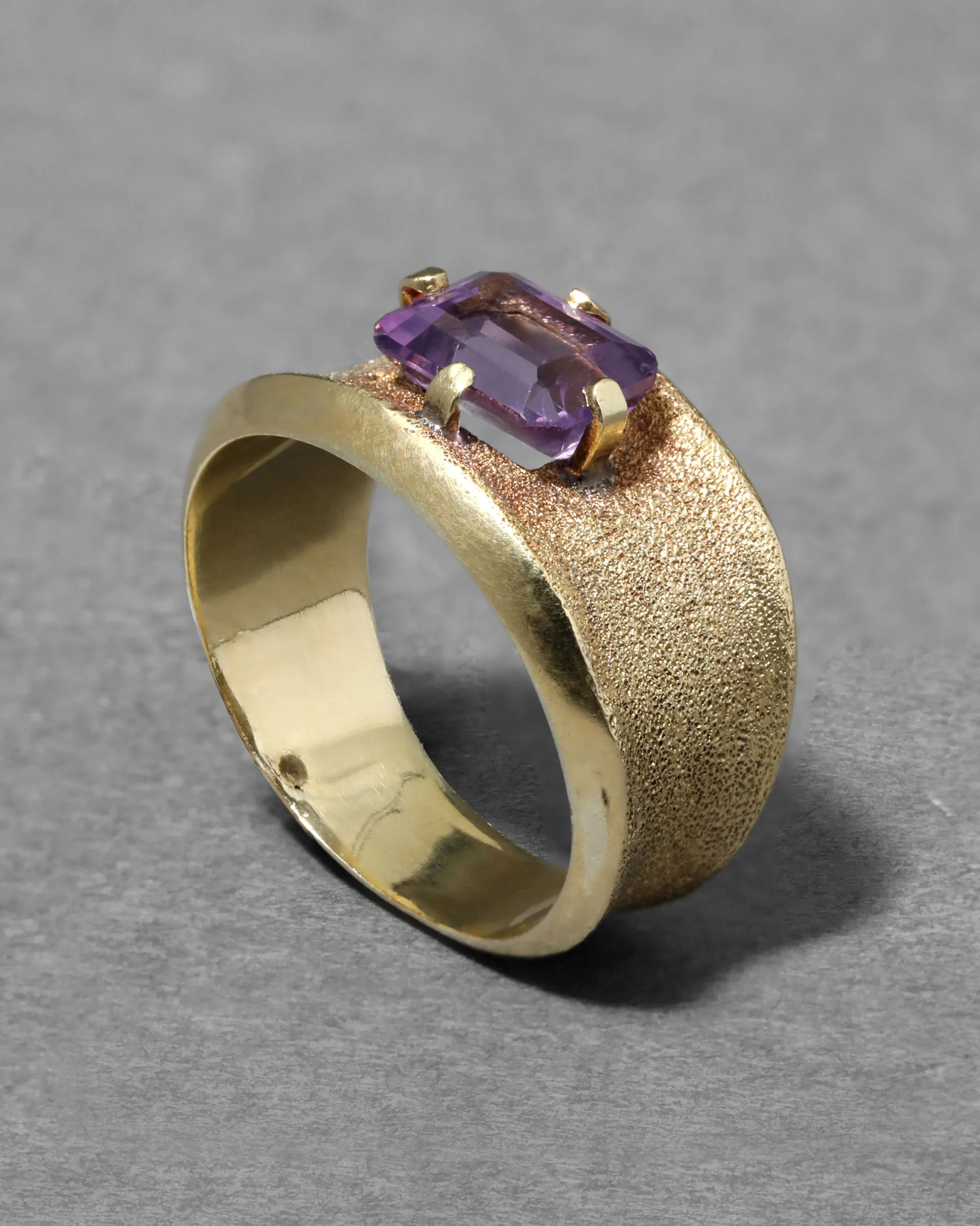 Vintage 1970s 18k Gold & Amethyst Baguette Cigar Band Ring