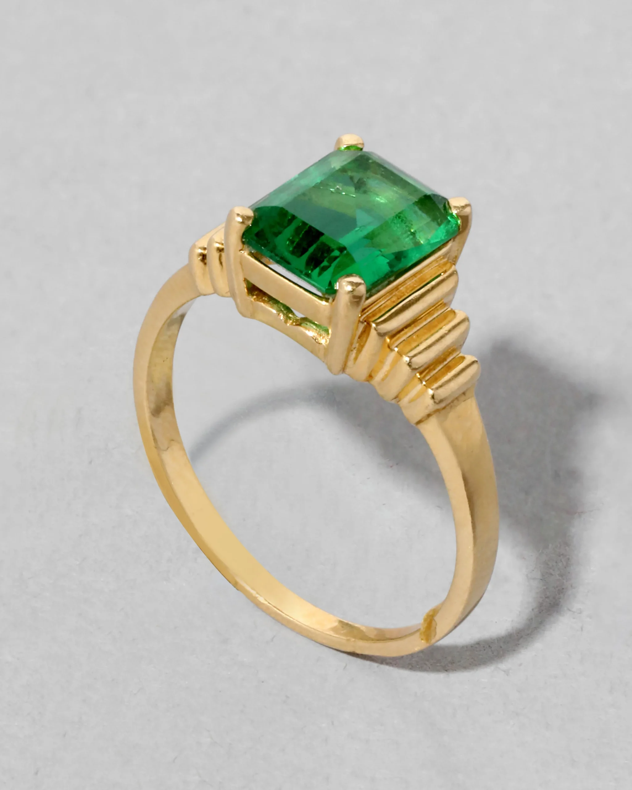 Vintage 1980s 14k Gold & Emerald Retro Deco Design Ring