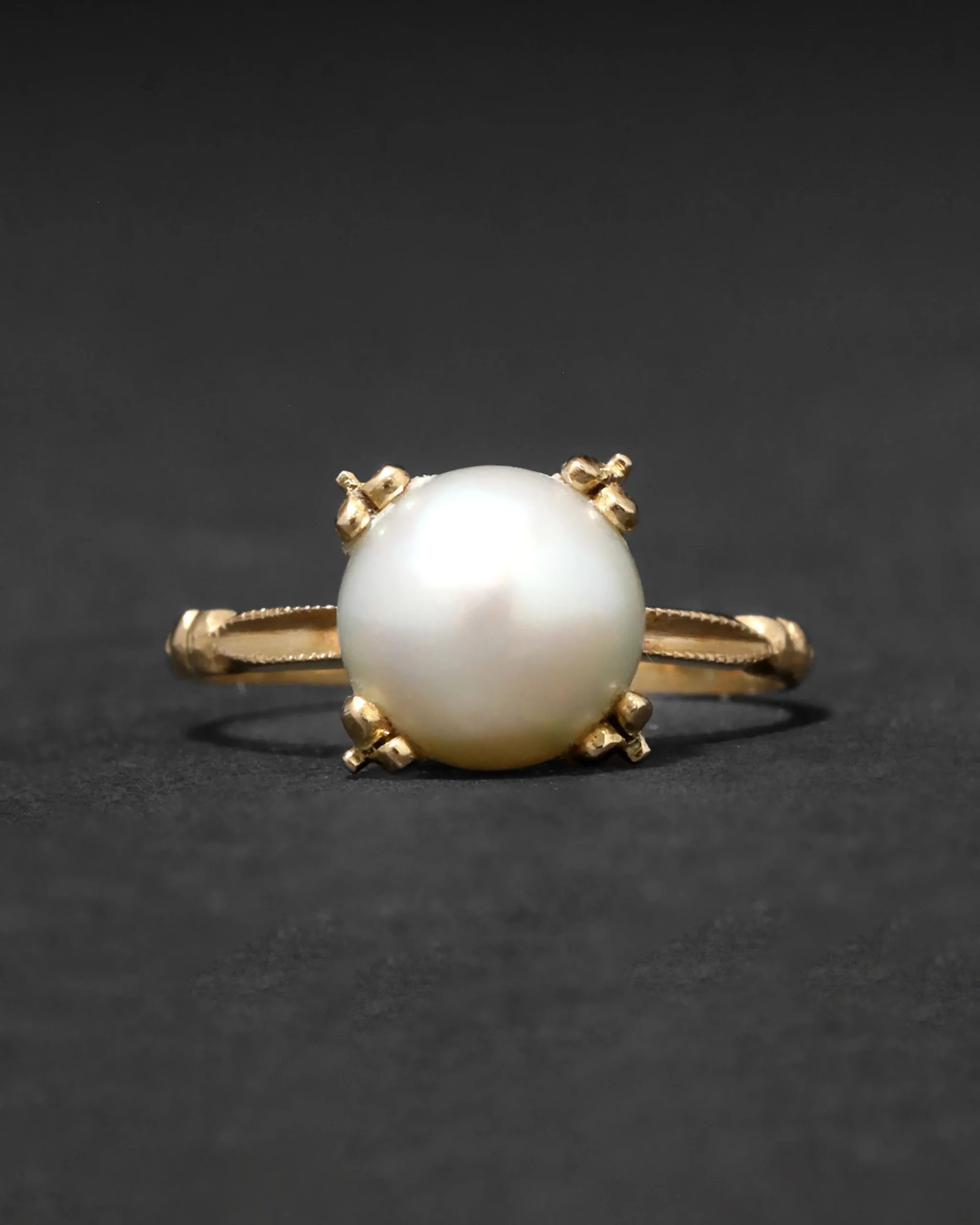 Vintage 1960s 18k Gold & Prong Set Natural Pearl Ring