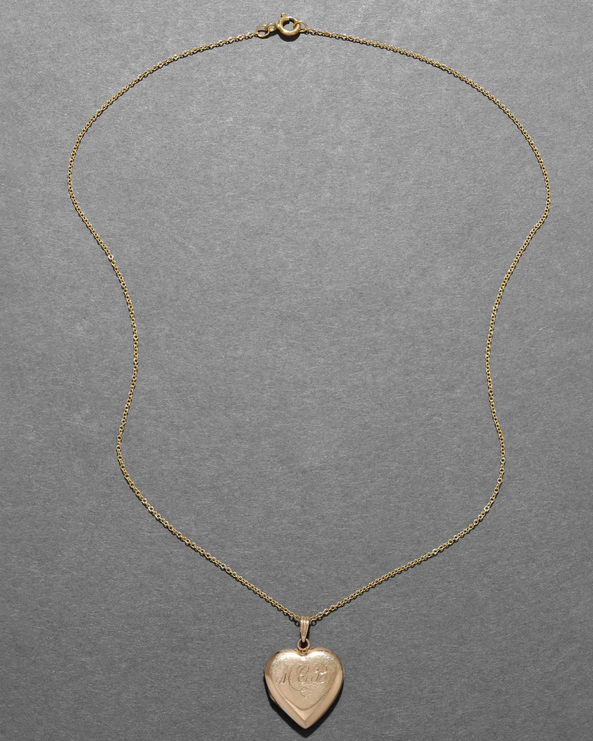Vintage 1930s 14k Gold Fill Engraved Heart Locket Necklace