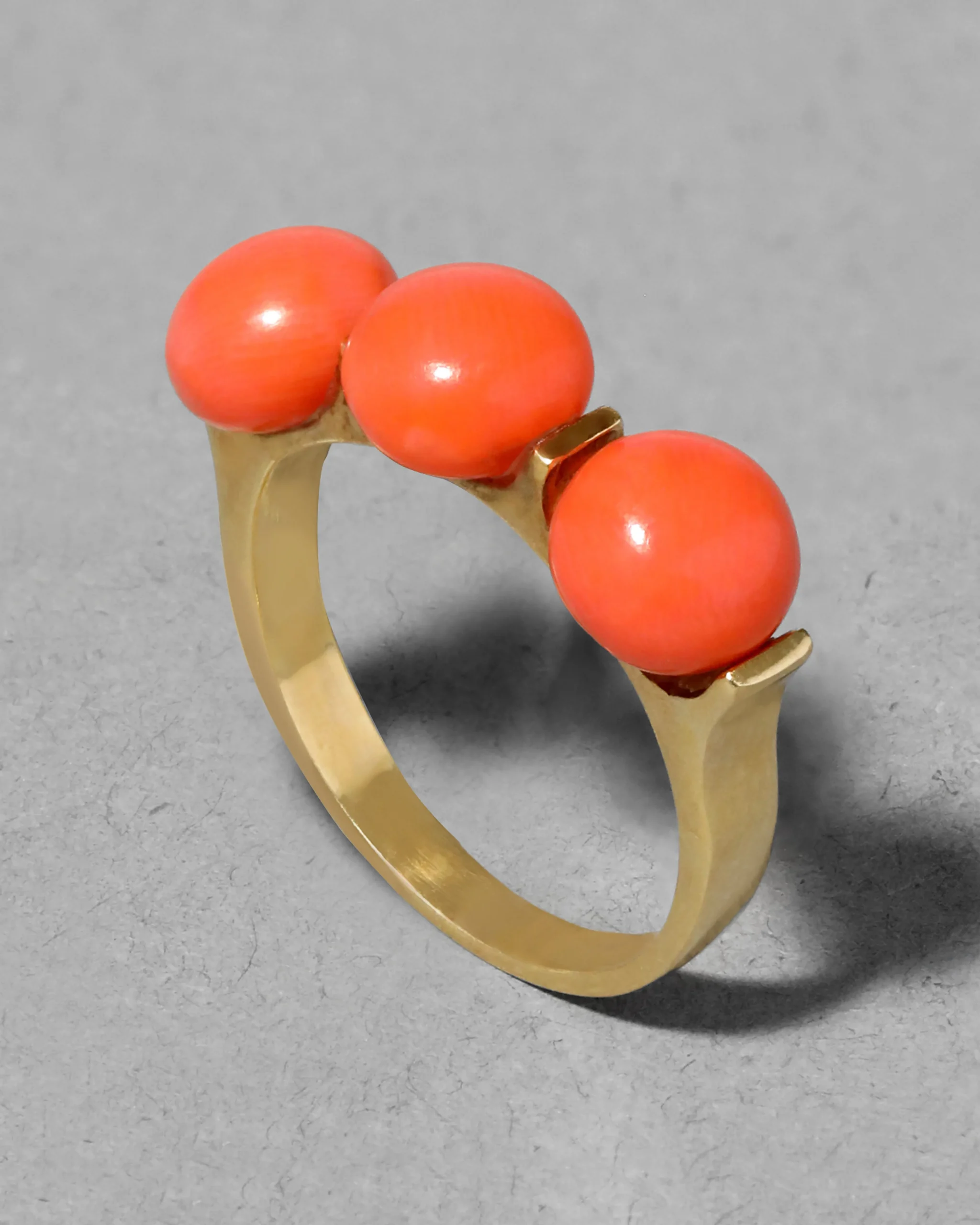 Vintage 1960s 10k Gold with Coral Cabachon Trio Ring