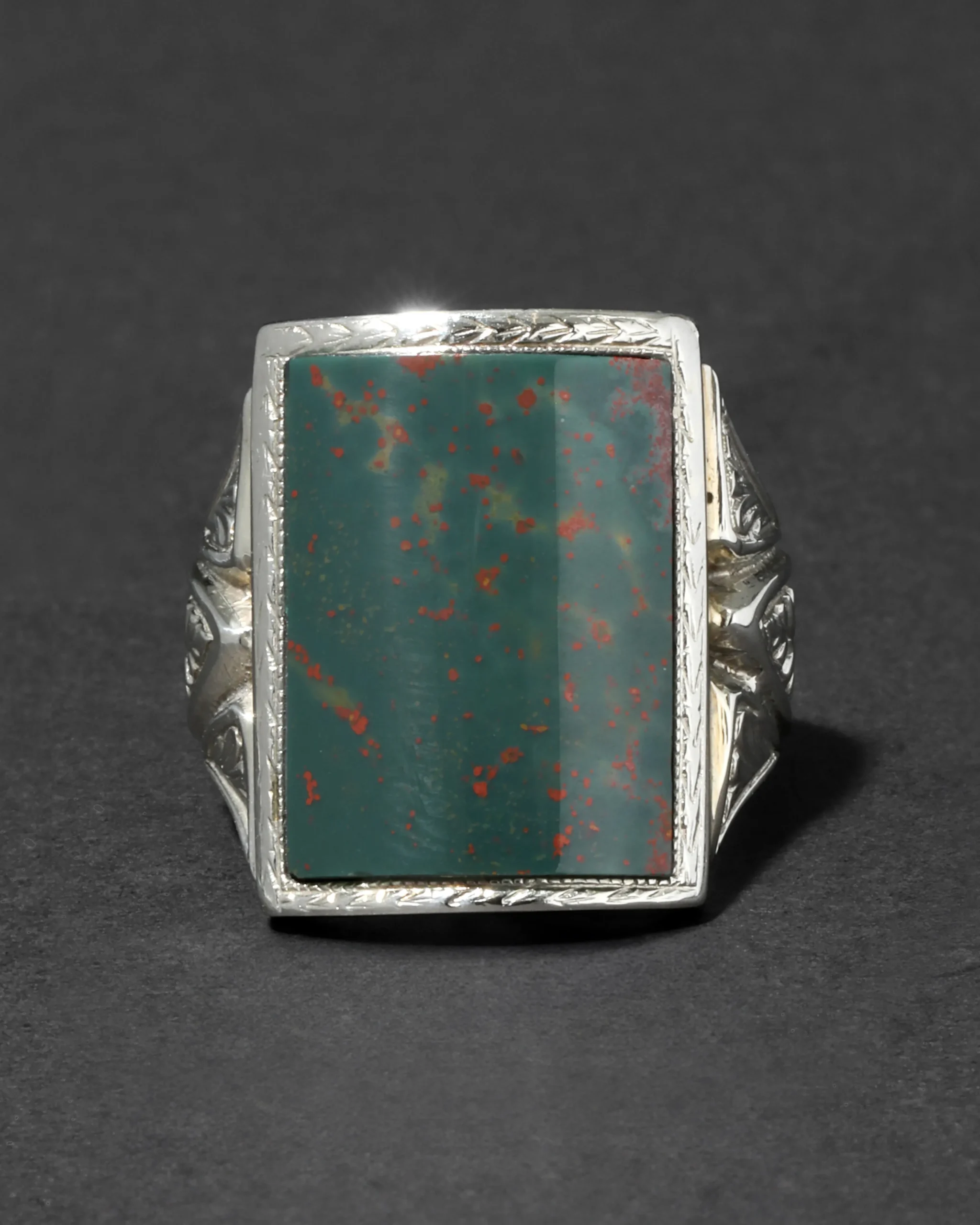 Vintage 1930s 10k White Gold & Hand Cut Domed Bloodstone Ring