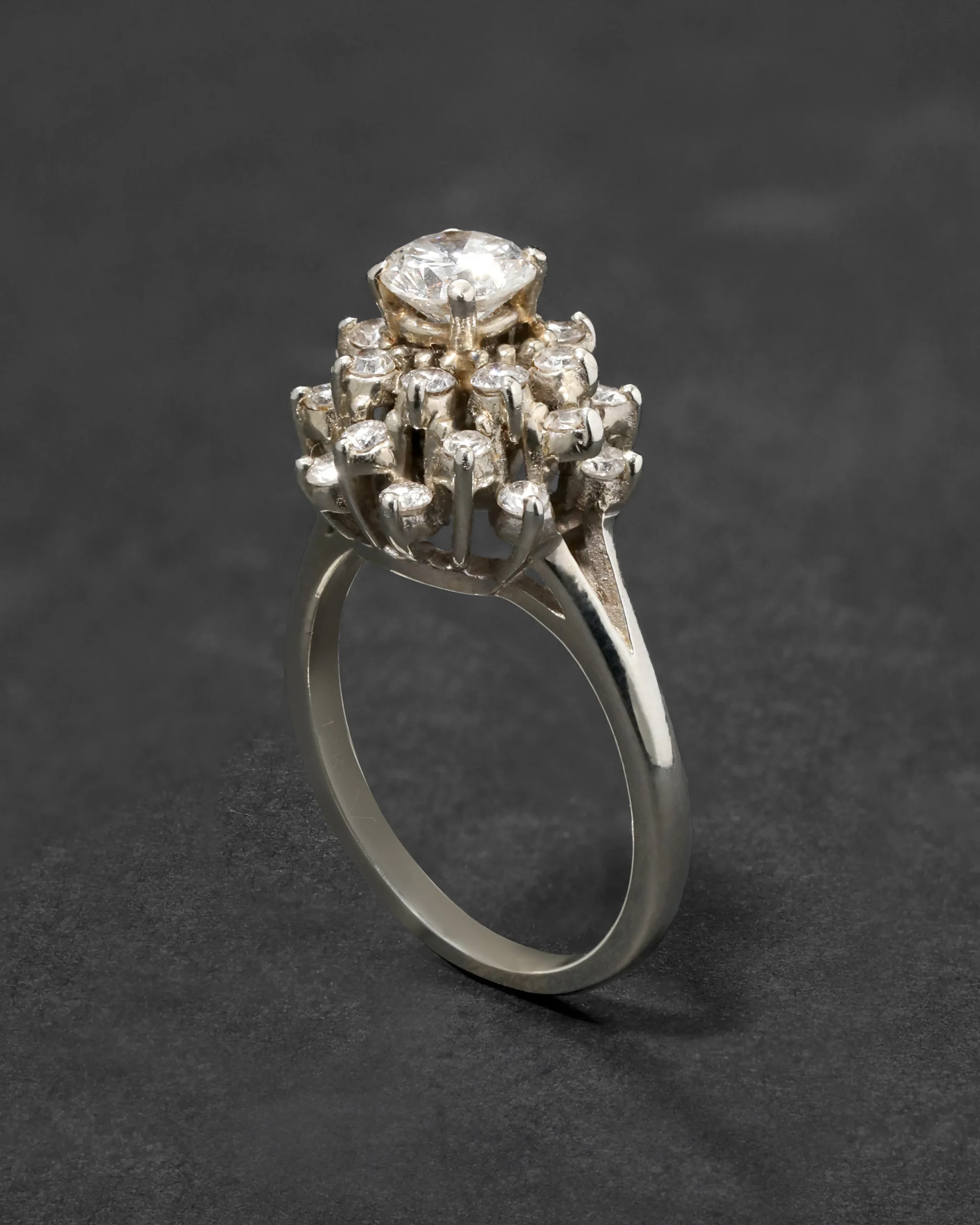 Vintage 1950s 18k White Gold Diamond Ring